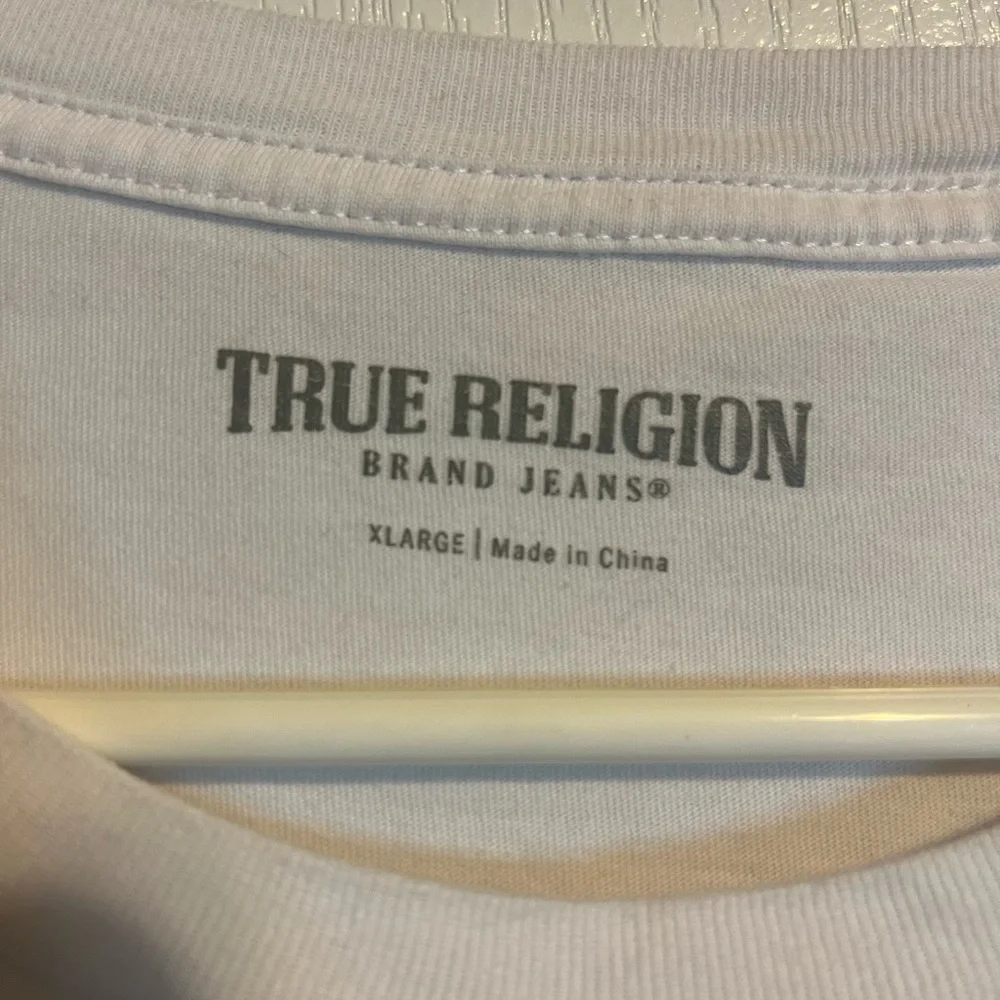 True Religion‎ Silicone T-Shirt – Optic White – Size XL 🤍💚